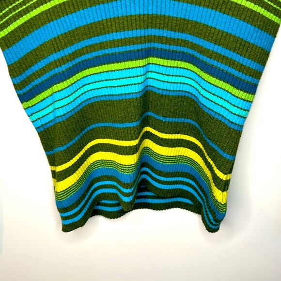 Vintage Y2K St.John’s Bay V-Neck Striped Green Sweater Petite Small - Picture 3 of 5